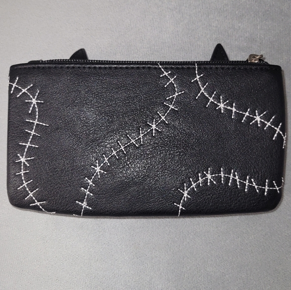 Batman trifold wallet/clutch with zip. - Picture 2 of 15